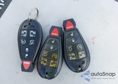 2011 Chrysler Town & Country Touring из США, поврежденный, VIN 2A4RR5DG1BR623552